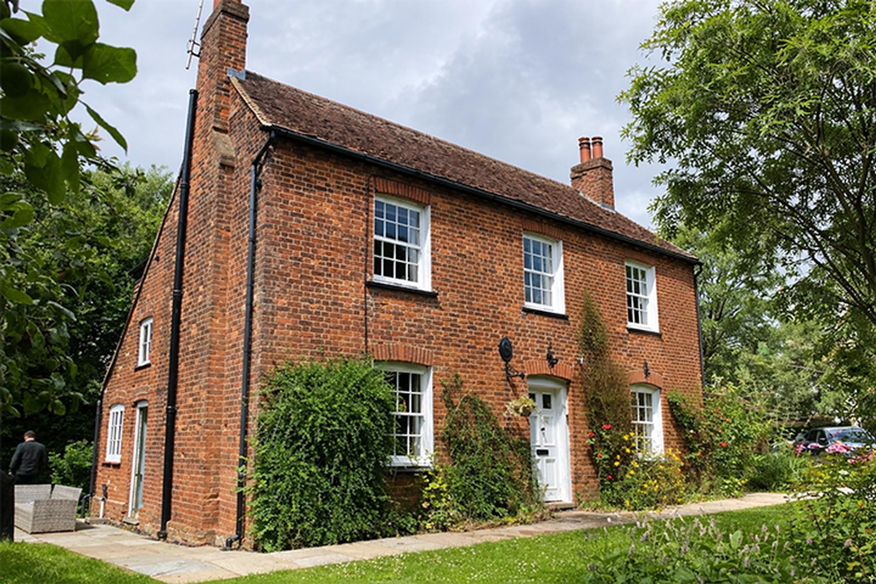 Grade II Listed Cottage